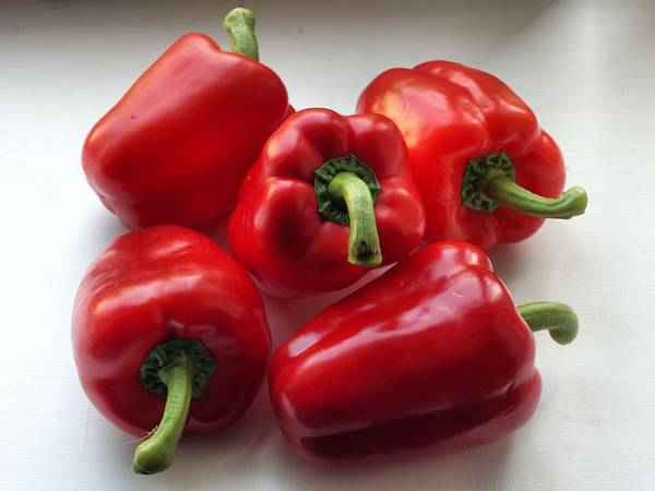 picture of red peppers